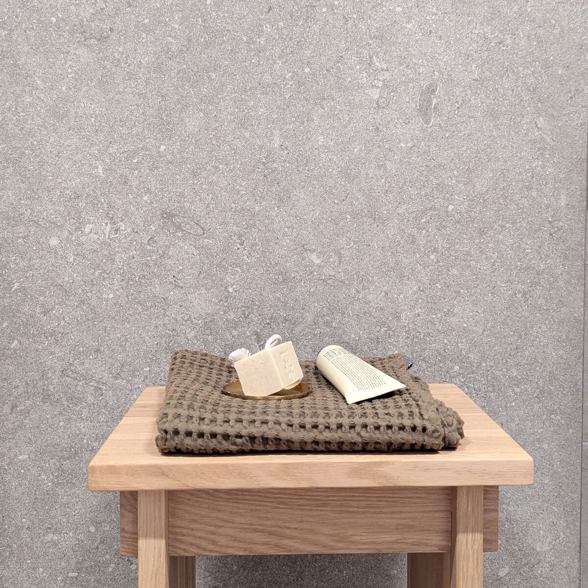 fliese taupe 60x60 in steinoptik