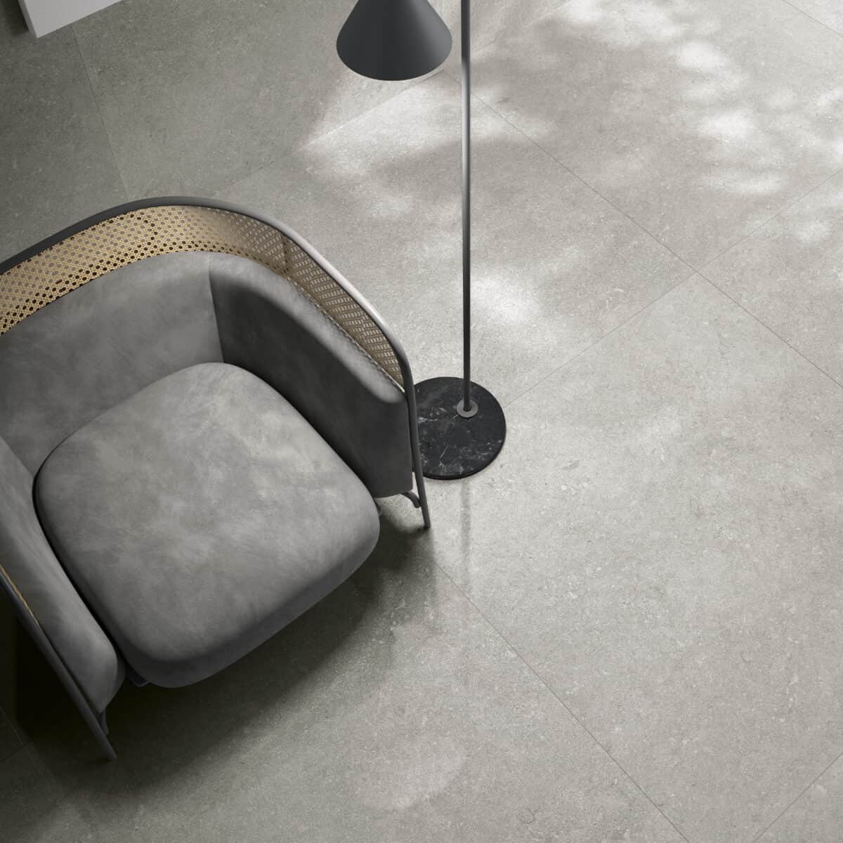 Sardona ice fliese in grau und beige im Wohnzimmer