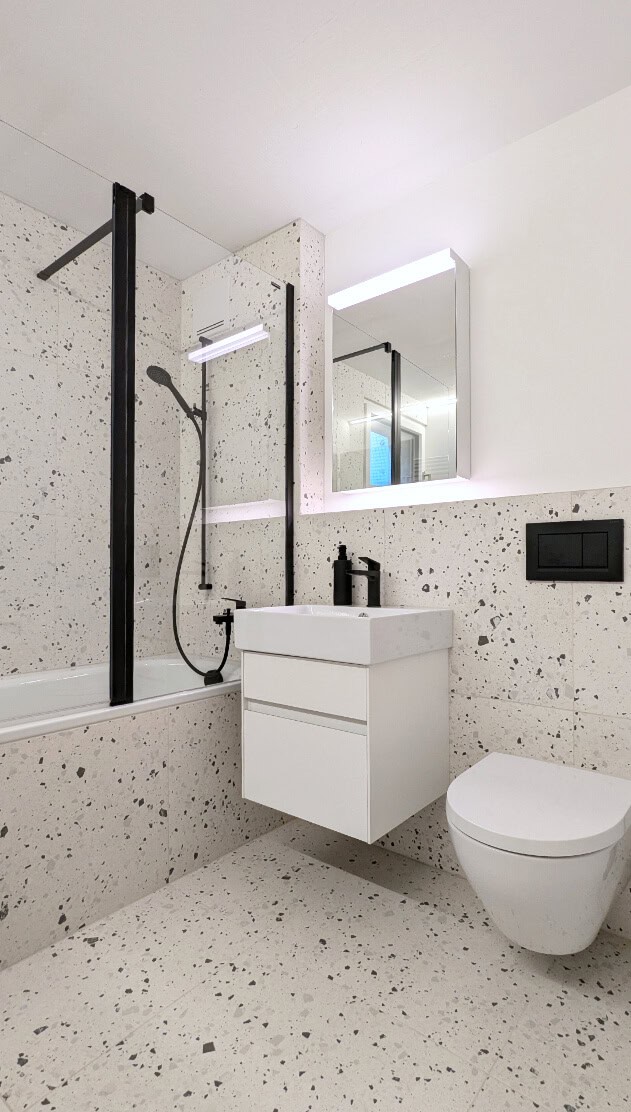 kundenstory-badezimmer-weisser-terrazzo-ganz