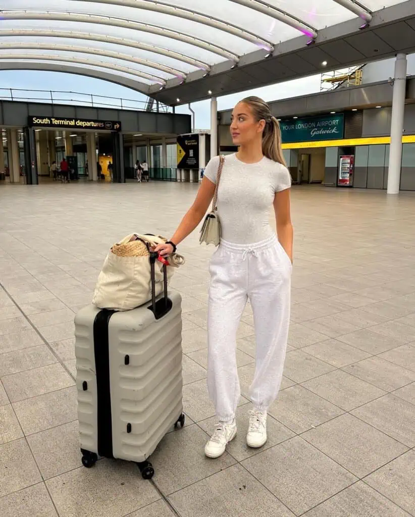 airport outfit ideas