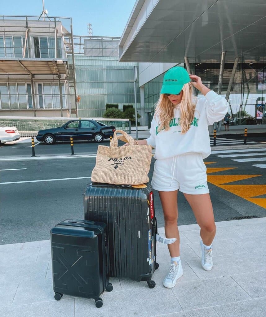 airport outfit ideas