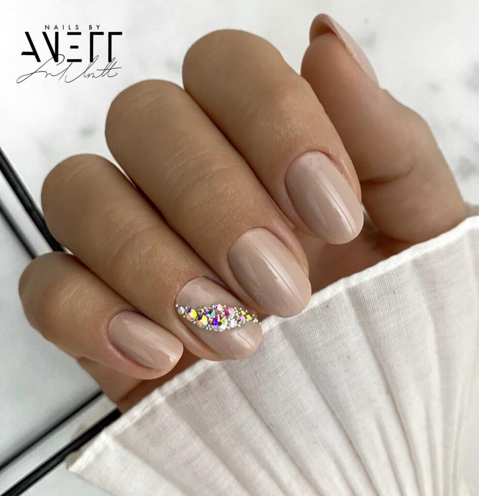 In search of the most gorgeous manicure for your big day? Here are 80+ classy and timeless wedding nails for brides to guarantee compliments.