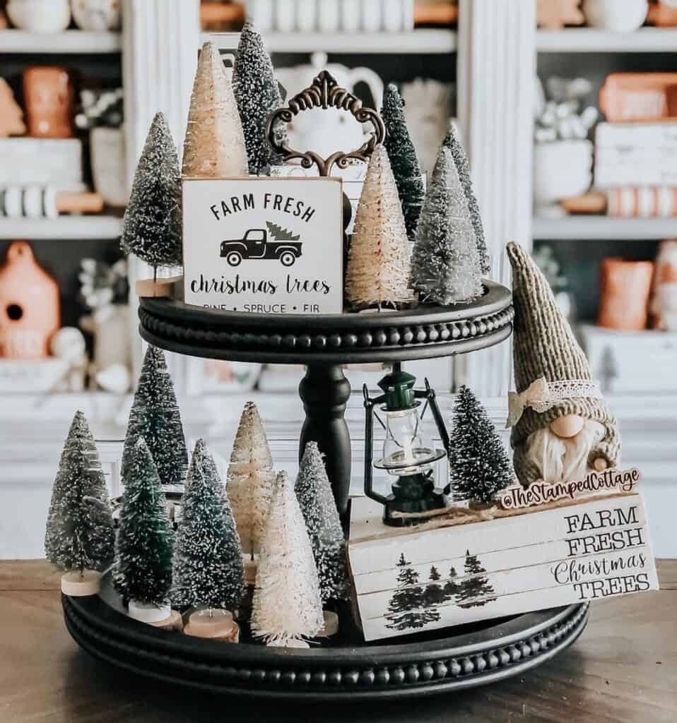 50 CUTE AND FESTIVE CHRISTMAS TIERED TRAY DECOR