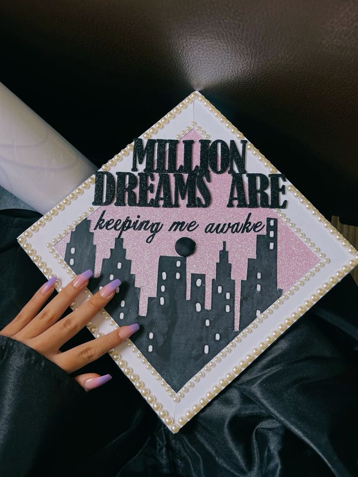 GRADUATION CAP DESIGNS
