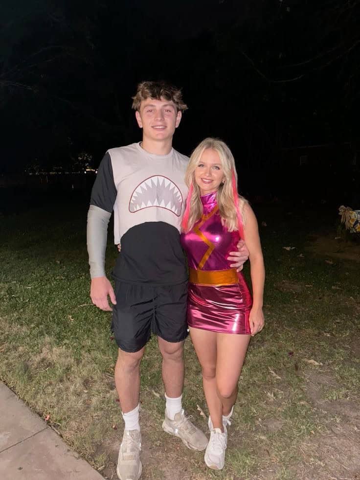 COUPLES HALLOWEEN COSTUME IDEAS