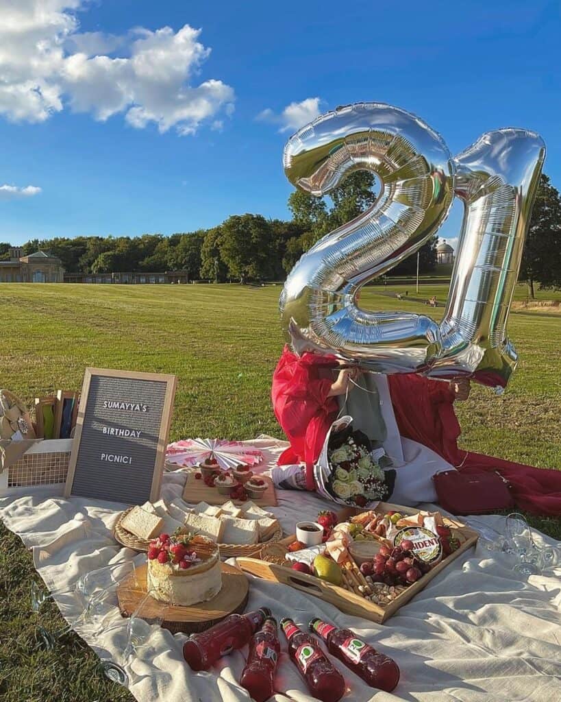 21ST BIRTHDAY PARTY IDEAS