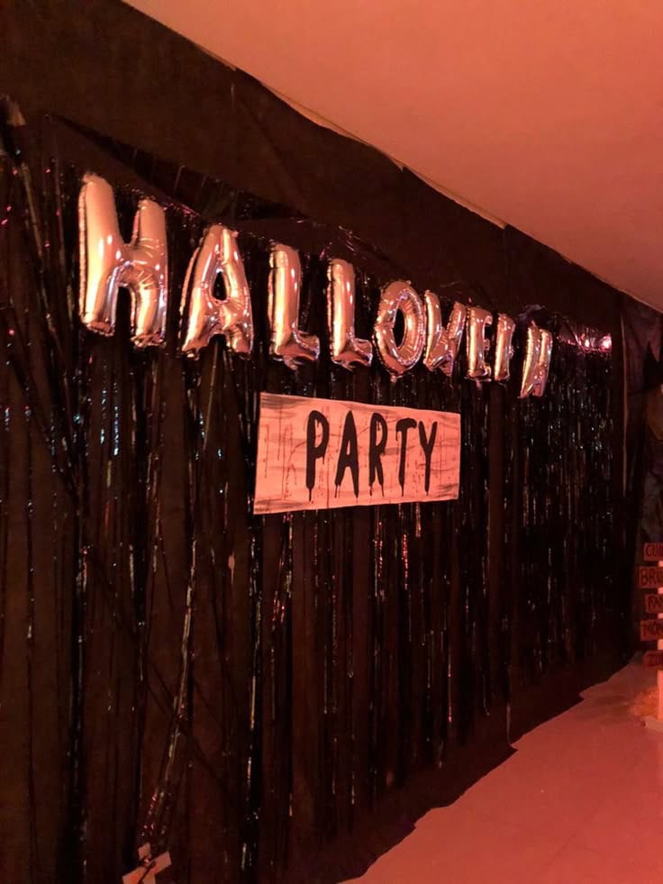HALLOWEEN PARTY IDEAS