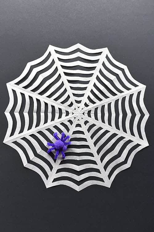 HALLOWEEN CRAFTS FOR KIDS