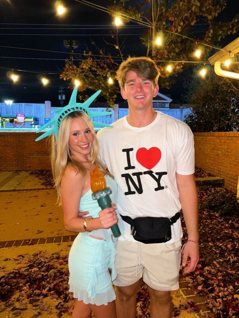 COUPLES HALLOWEEN COSTUME IDEAS