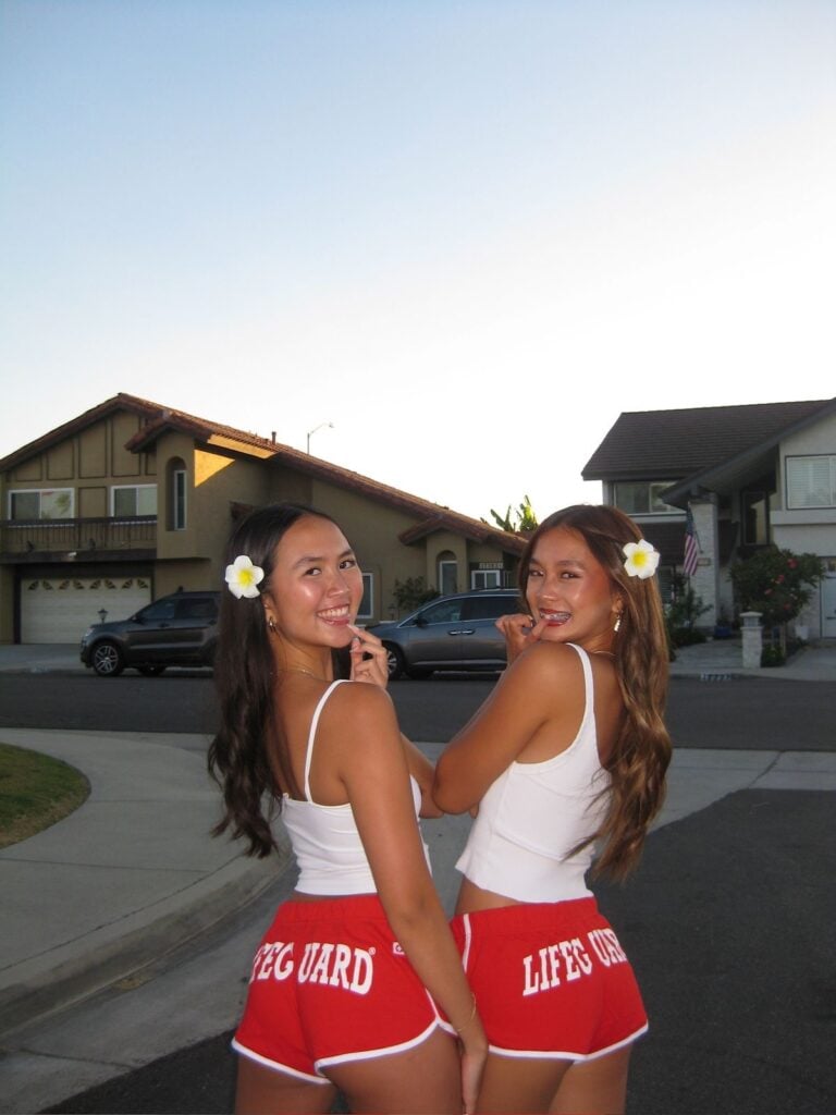 trendy duo halloween costumes