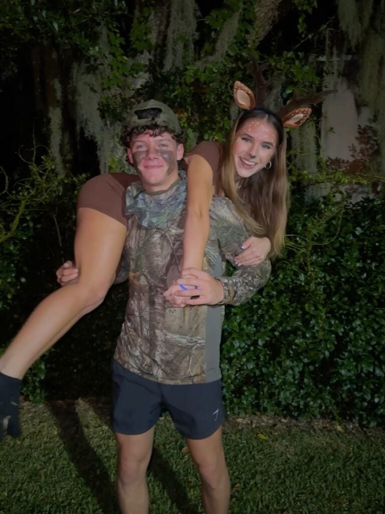 COUPLES HALLOWEEN COSTUME IDEAS