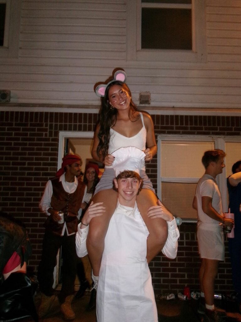 COUPLES HALLOWEEN COSTUME IDEAS