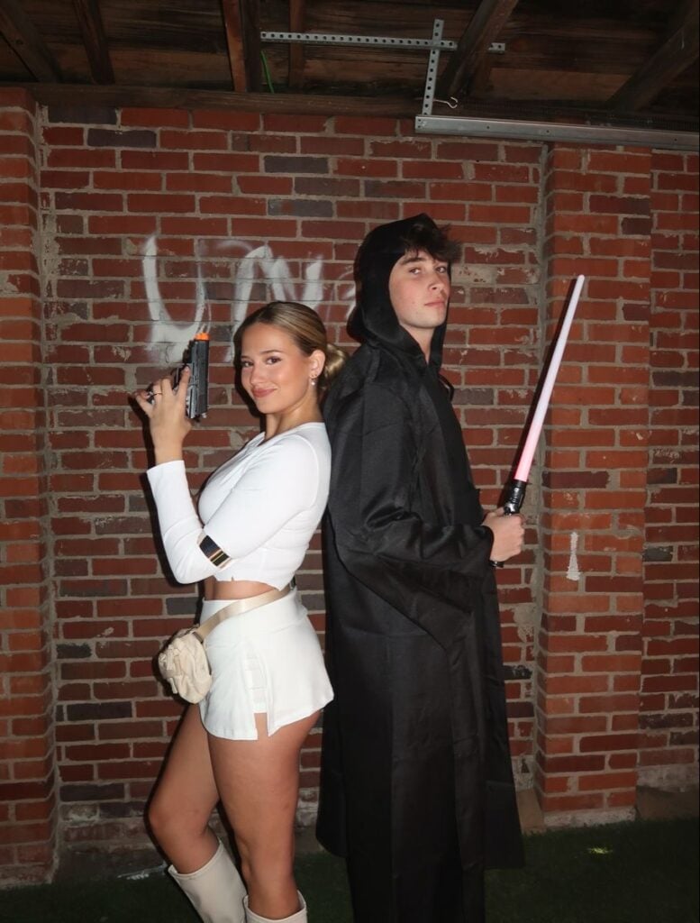 COUPLES HALLOWEEN COSTUME IDEAS