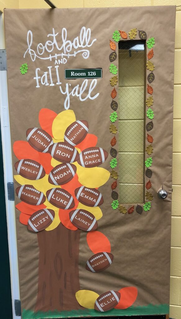FALL CLASSROOM DOOR DECORATING IDEAS
