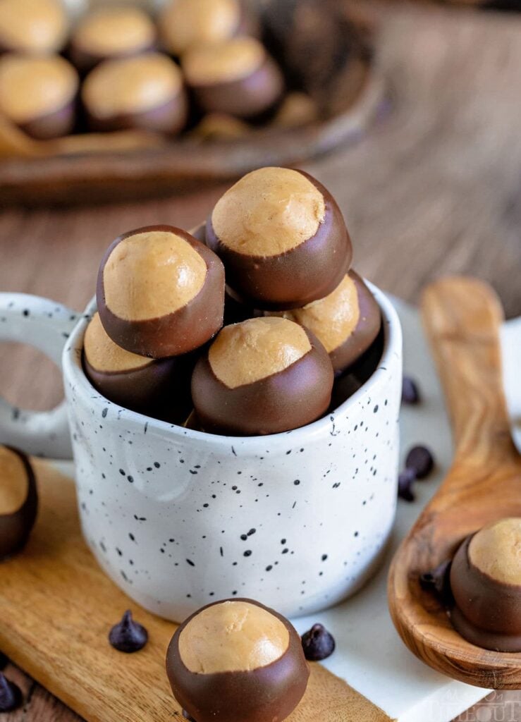 CHRISTMAS CANDY RECIPES