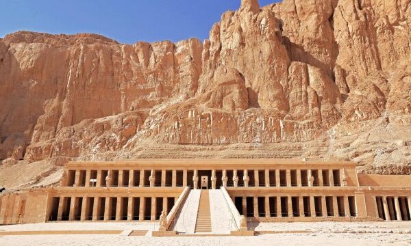 𝔄2 -Luxor Valley of Queens Day Trip From Hurghada by AC Bus  [€55]