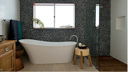 pebble-wall White Bathroom Renovation Design Ideas - Recommended by Design Experts