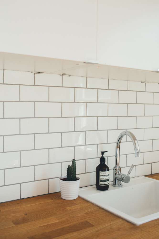 photo-1523413651479-597eb2da0ad6-1000 Epoxy Grout VS Cement Grout for Tiling: Advantages & Disadvantages