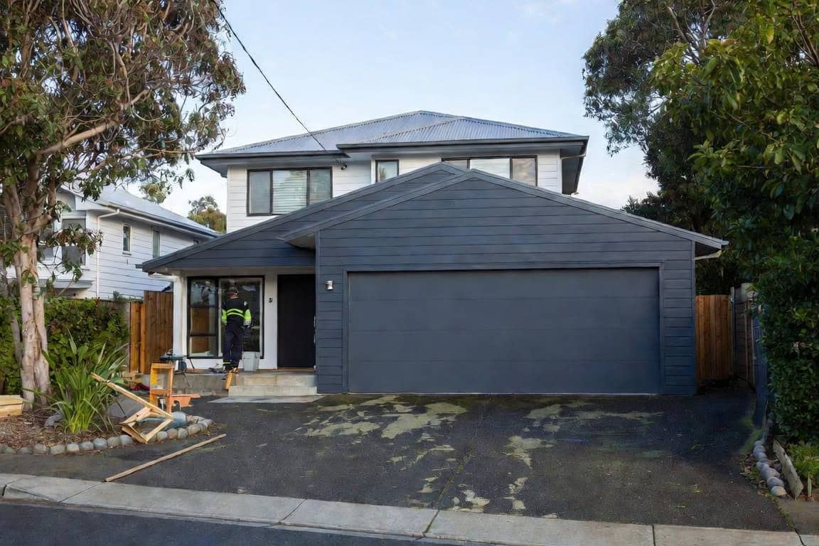new garage - Superior Renovations