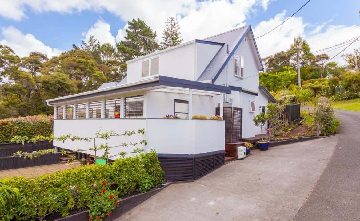 1600076_11_Listing_v2-1170x720 Contemporary Artisan Bathroom renovation in West Auckland