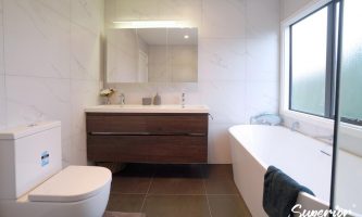 DSC00271-333x200 Modern Bathroom Renovation With a Dark Colour palette in North Shore, Auckland