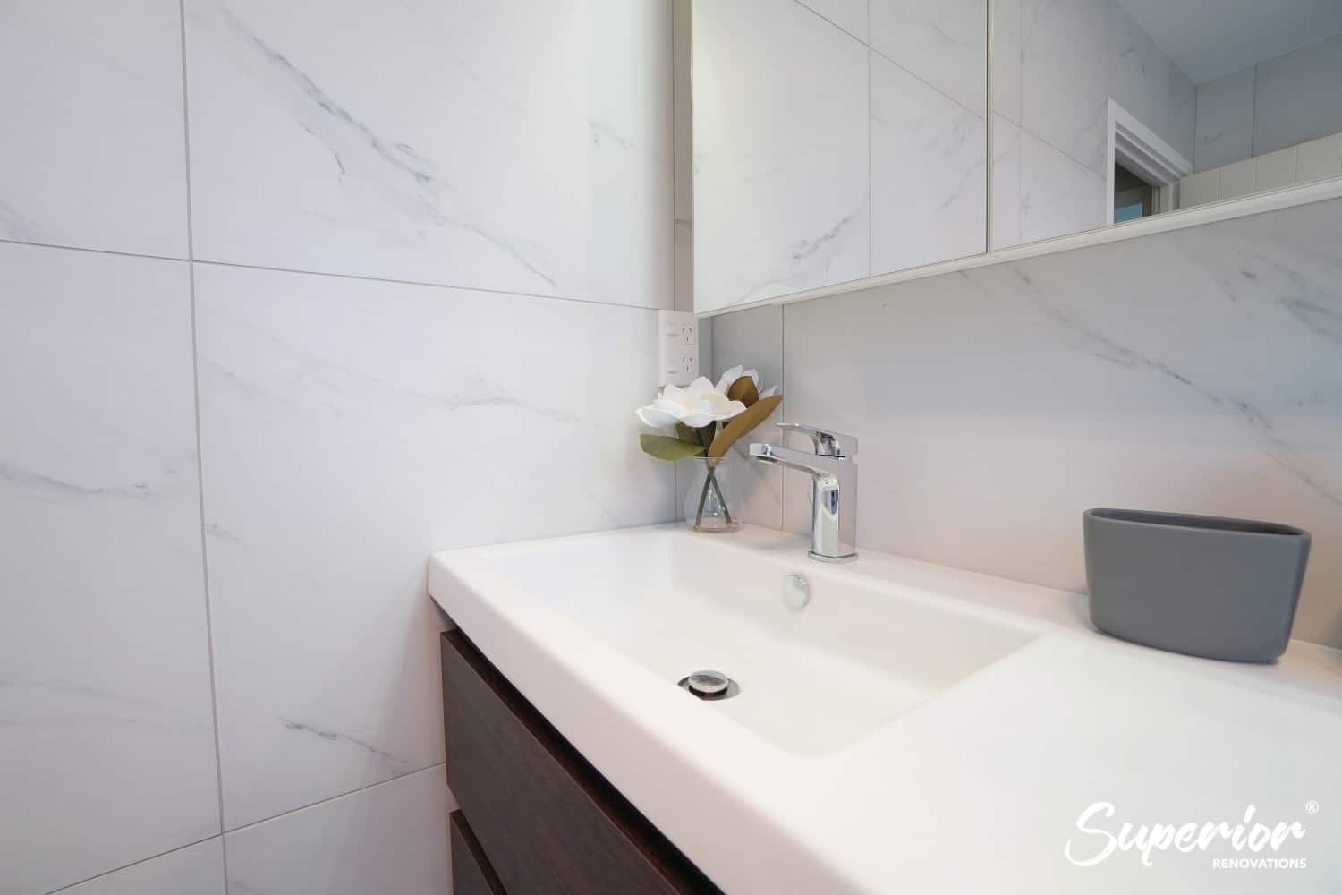 bathroom-renovation-north-shore-4 Modern Bathroom Renovation With a Dark Colour palette in North Shore, Auckland