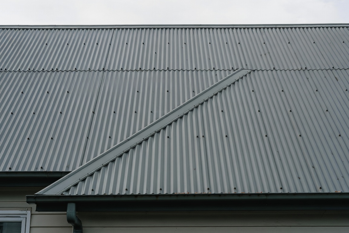 colorsteel roofing nz longrun 2 1 - Superior Renovations