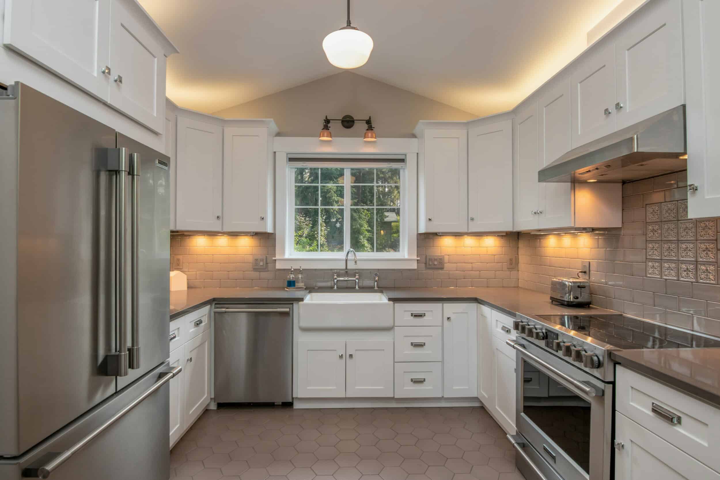 Example of different kitchen lighting 
