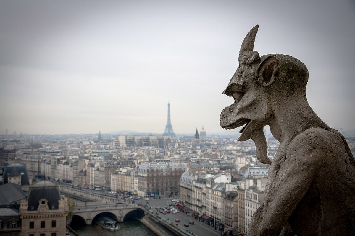 PEGAZUS HÁTÁN: A SZÖRNYEK BIRODALMÁBAN