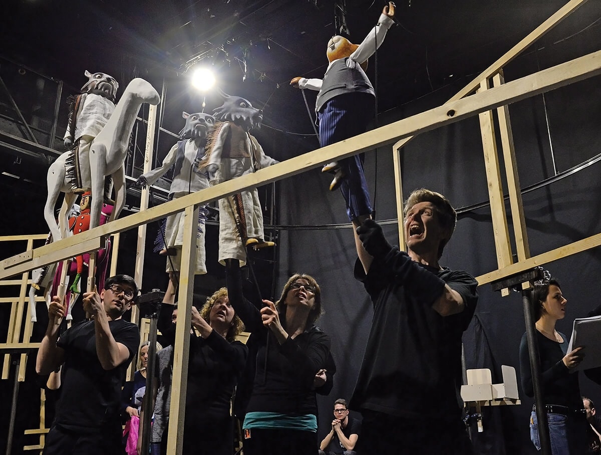 A LÁTHATATLAN SZUPERHŐSÖK VILÁGA