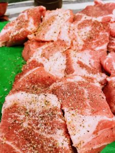pork shoulder, cubbed and seasoned with kosher salt and fresh ground pepper