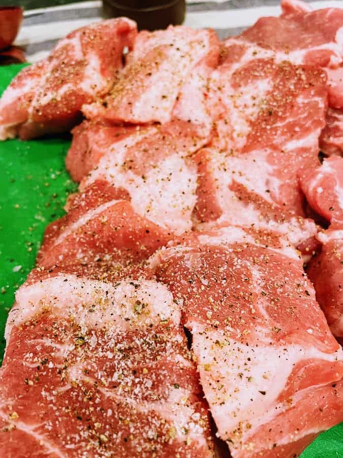 pork shoulder, cubbed and seasoned with kosher salt and fresh ground pepper