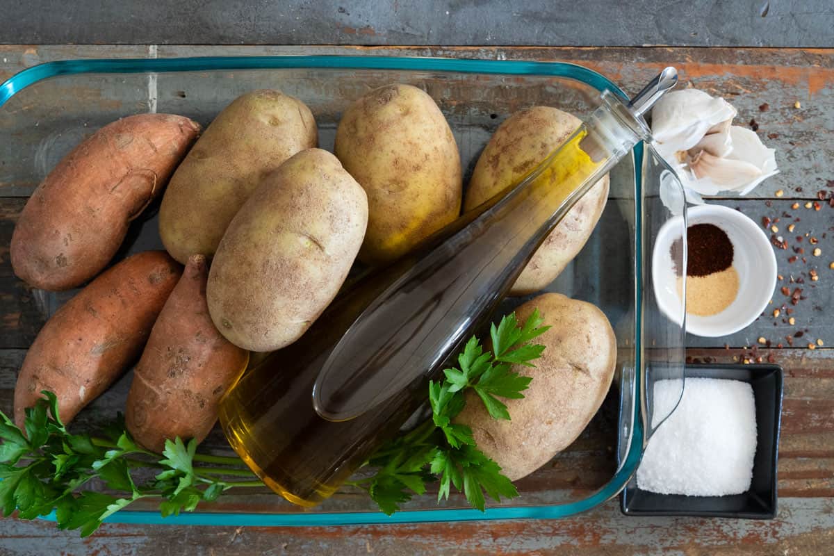 Russet potatoes with oil, kosher salt, smoked paprika, and garlic powder ingredients