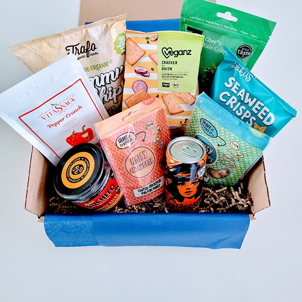 gift box aperitief - vegan gift box vol aperitiefhapjes en snacks