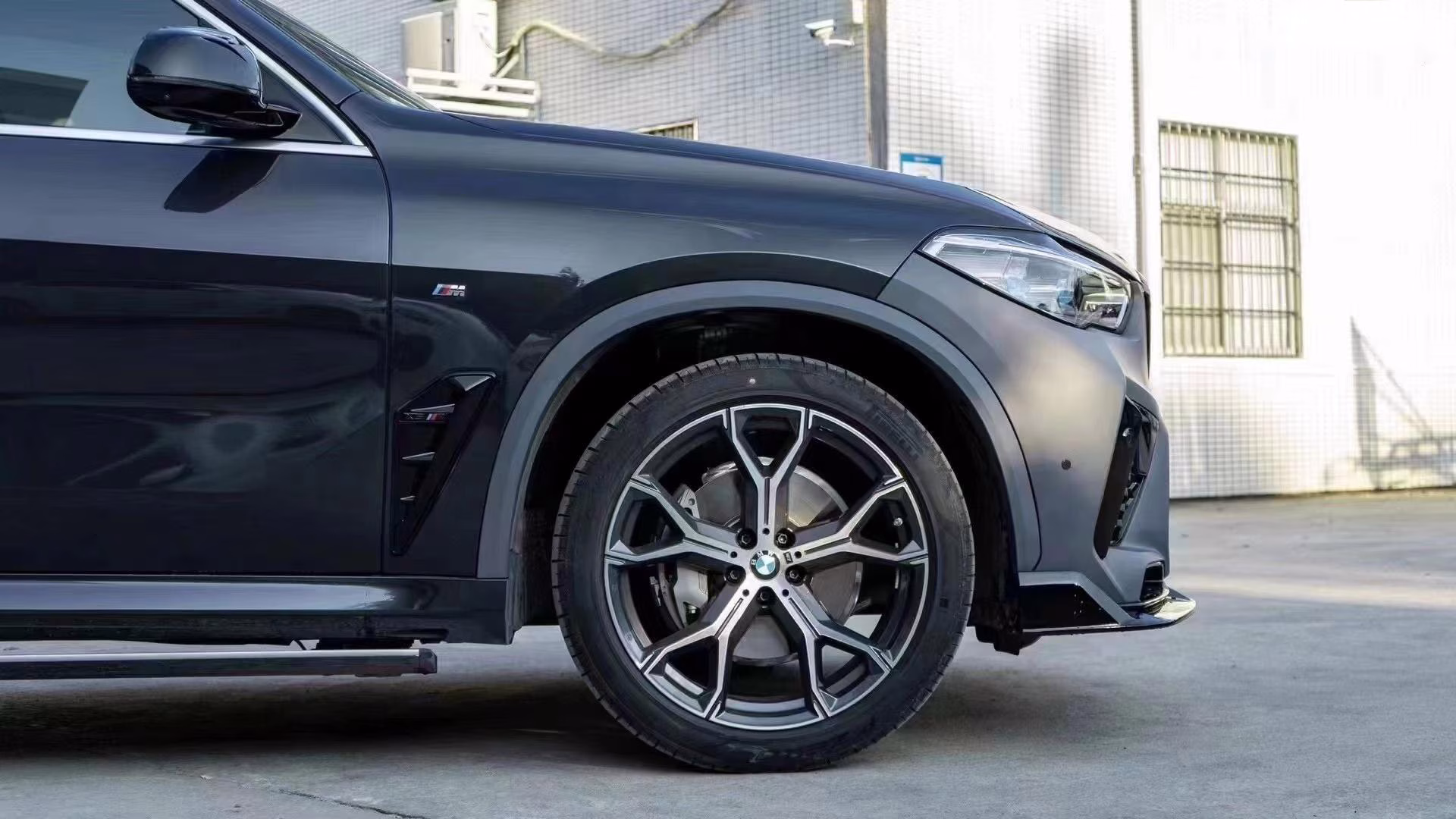G05 LCI X5M Widebody Kit with Radar Integration