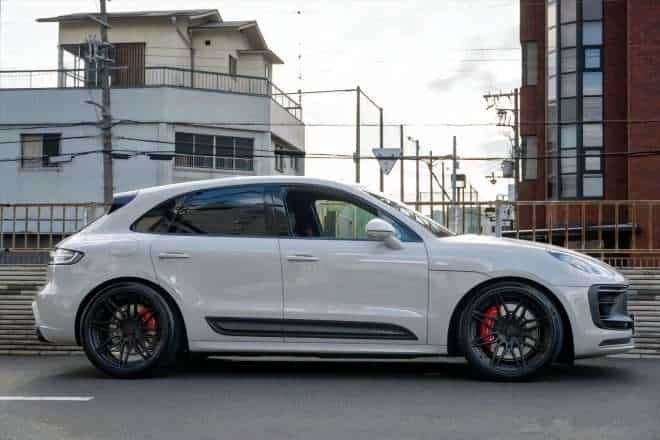 Porsche Macan modification 2023 body kit upgrade for 2012-2022 models, 3D scanning technology for precise fitment and professional aesthetic enhancement.