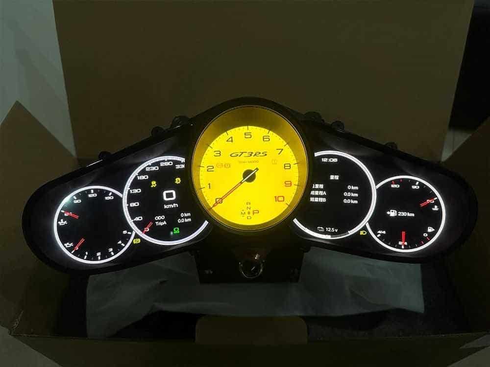 Porsche Cayenne dashboard replacement! 12.3-inch Full HD LCD