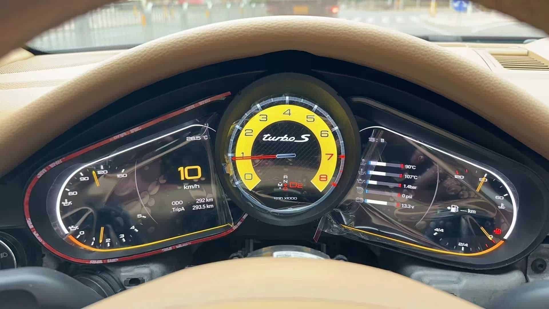 Porsche Cayenne Dashboard