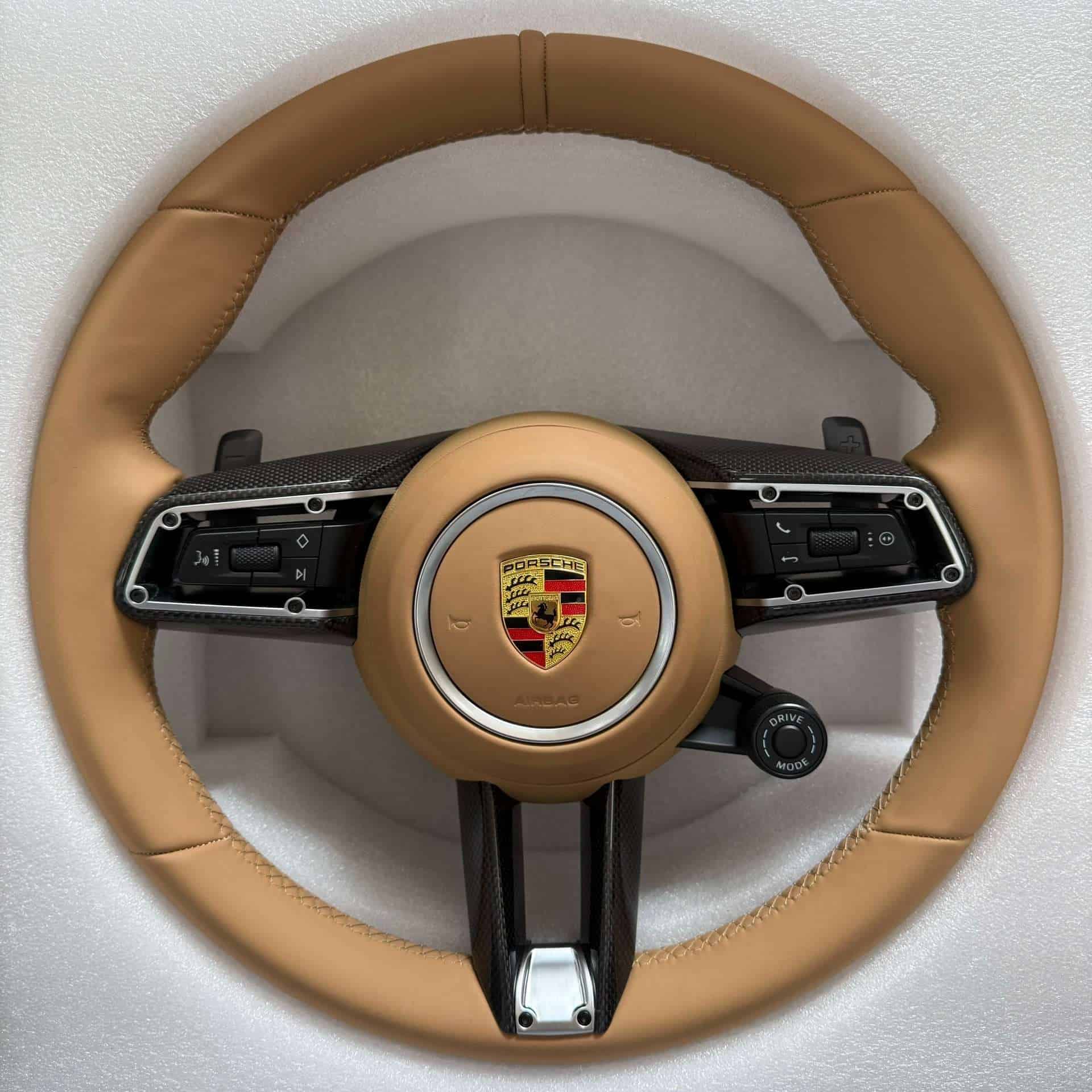 Porsche Carbon Fiber Steering Wheel for Cayenne, Macan and Panamera - Image 3