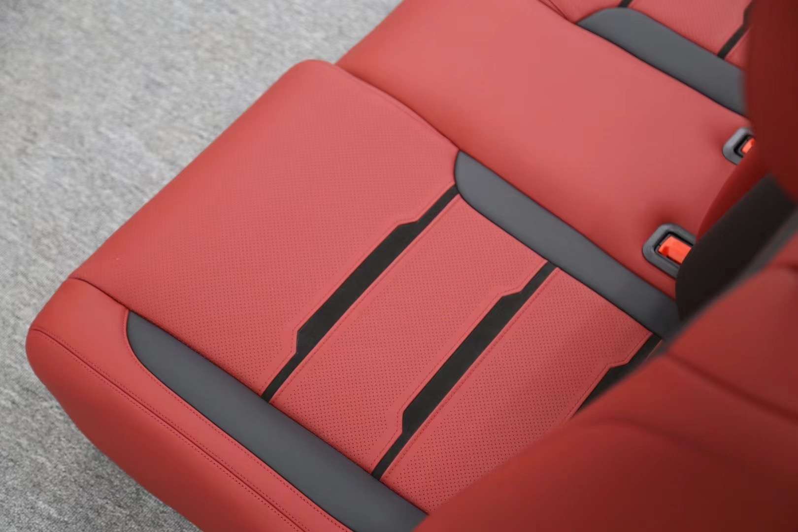MW X5 Interior Modification Kit: Automotive Grade Bordeaux Calfskin – ISO 17025 Tested – Non-Destructive HUD/Ambient Calibration (2010-2024)