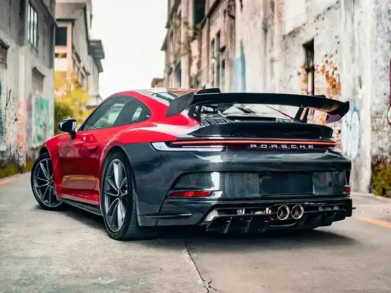 Porsche 911 dry carbon fiber modification