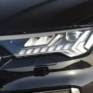 2020+ Audi Q7 Headlight Assembly Matrix LED Upgrade