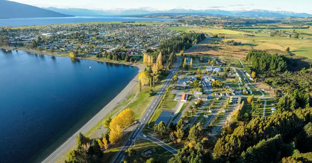 Aerial view of Te Anau Lakeview Holiday Park