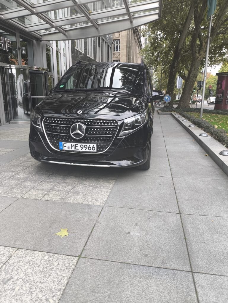 Neue Mercedes V-klasse in Frankfurt