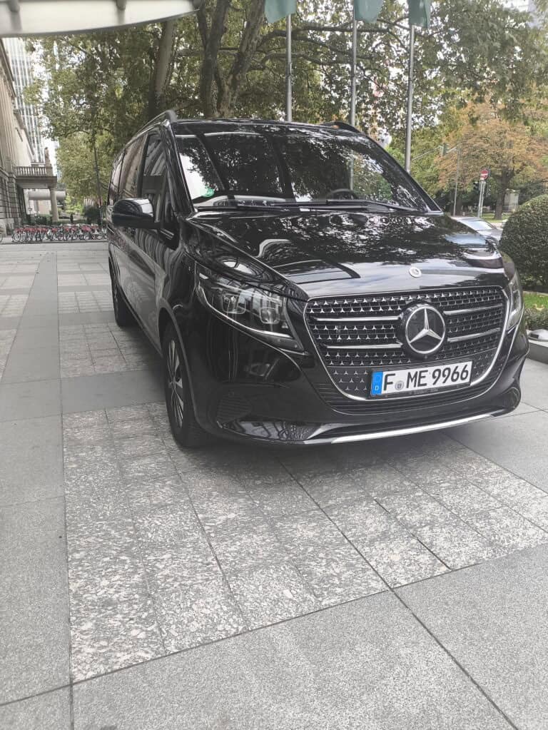 Neue Mercedes V-klasse in Frankfurt