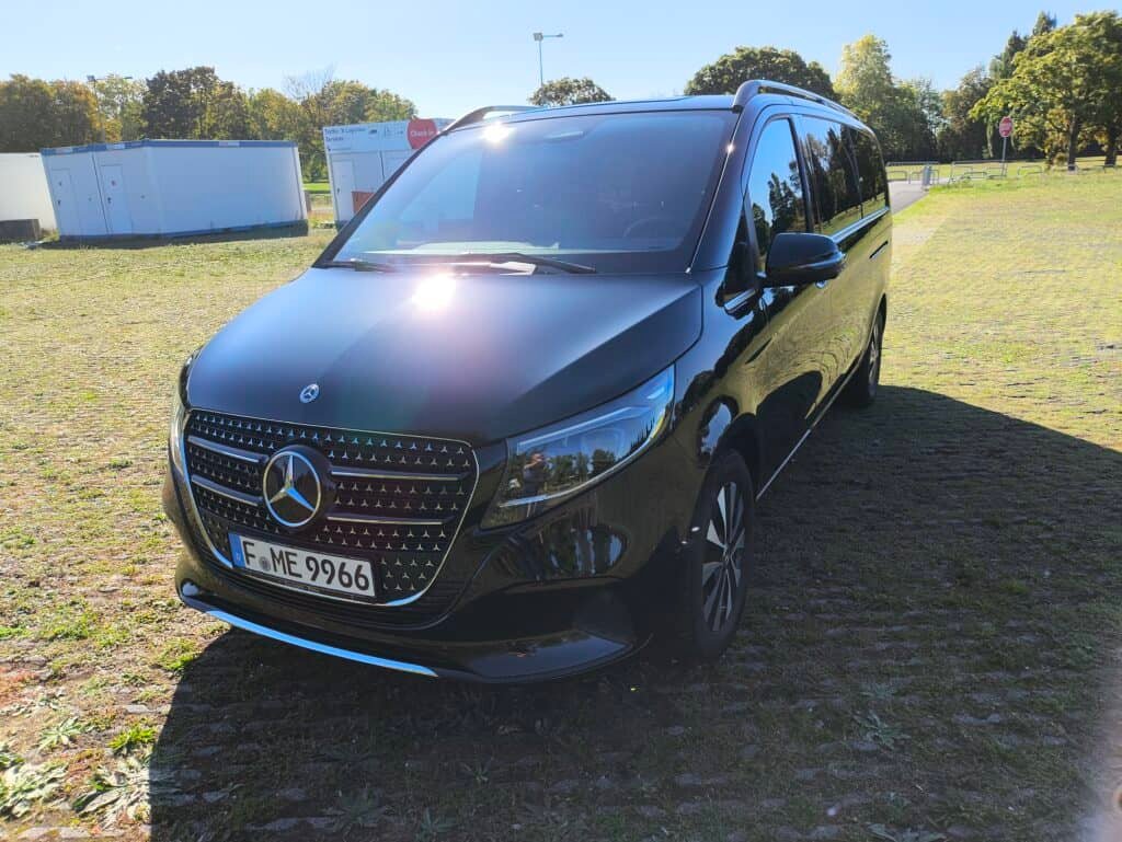 Mercedes V-Klasse für Langstrecken und Business-Fahrten ab Frankfurt