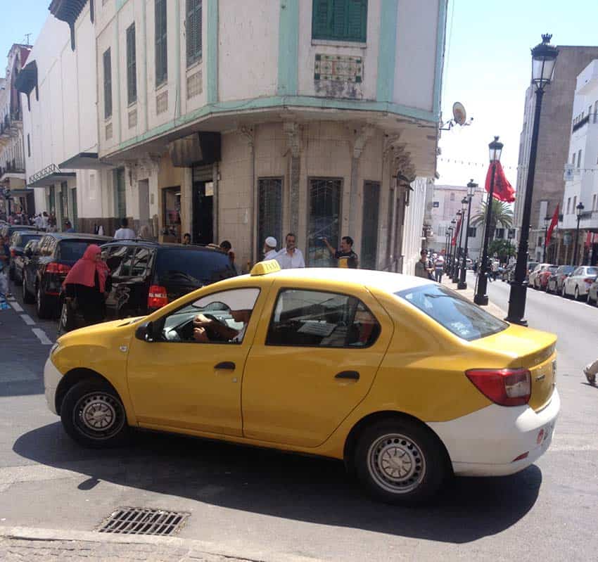 taxi amarillo petit tetuan