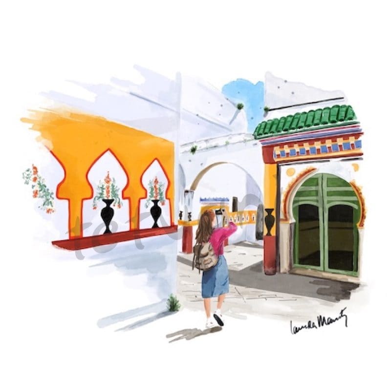 Puerta y fachada de estilo árabe en Tetuán, Marruecos.