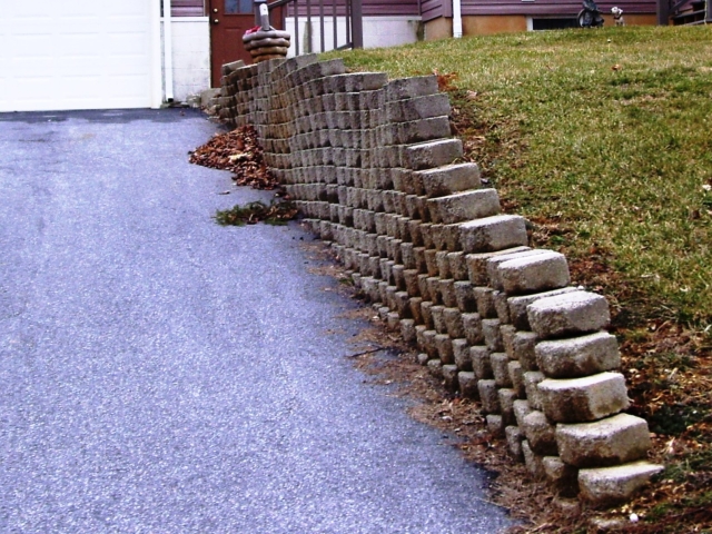 garden blocks too small for tall retaining wall
