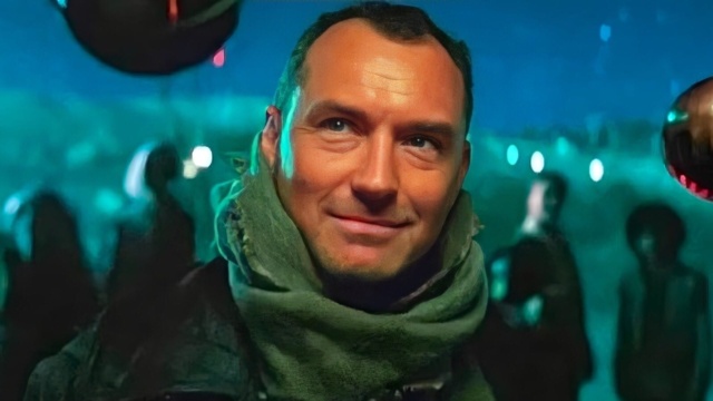 Jude Law in Skeleton Crew